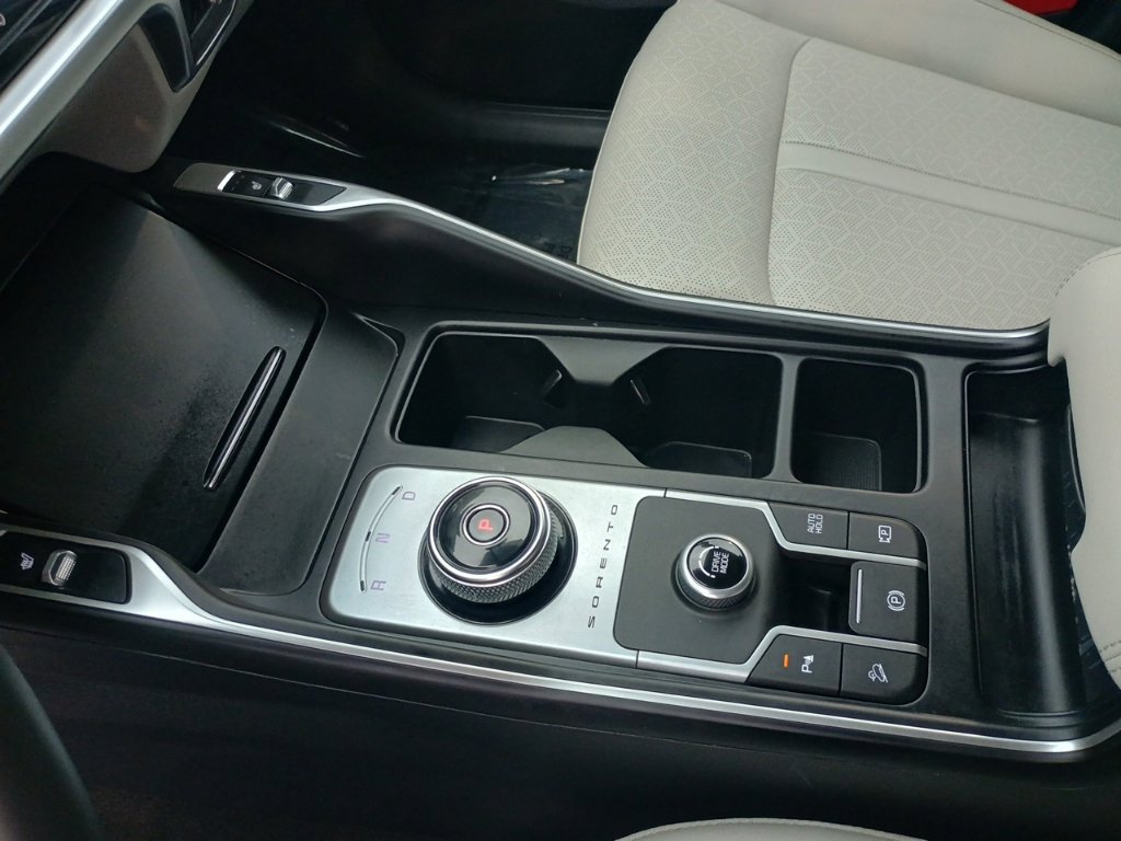 Used 2021 Kia Sorento EX FWD image 36