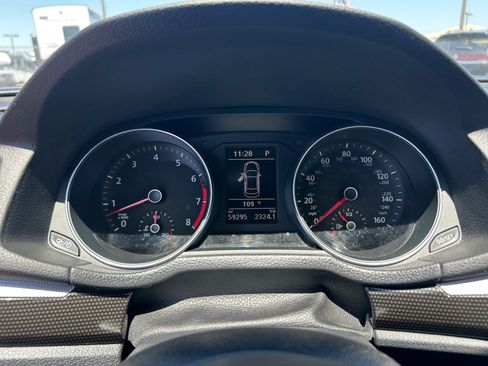Used 2018 Volkswagen Passat GT FWD image 10