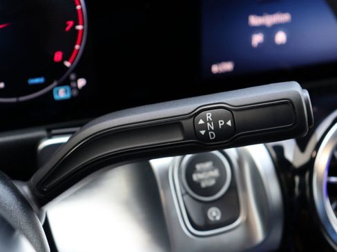 New 2025 Mercedes-Benz GLB 250 image 16
