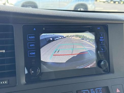 Used 2015 Toyota Sienna LE FWD image 15