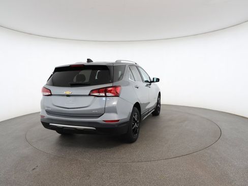 Used 2023 Chevrolet Equinox LT w/ Driver Convenience Package image 16