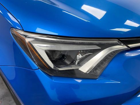 Used 2017 Toyota RAV4 Limited w/ Advanced Technology Package image 10
