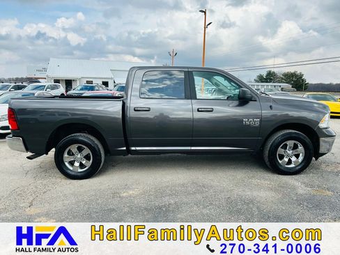 Used 2021 RAM 1500 Classic SLT AWD/4WD image 7