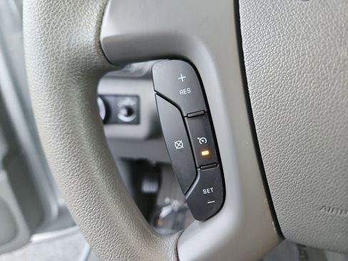 Used 2015 Chevrolet Traverse LS image 25