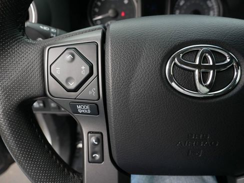 Used 2021 Toyota Tacoma TRD Off-Road AWD/4WD image 28