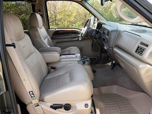 Used 2001 Ford Excursion Limited image 71