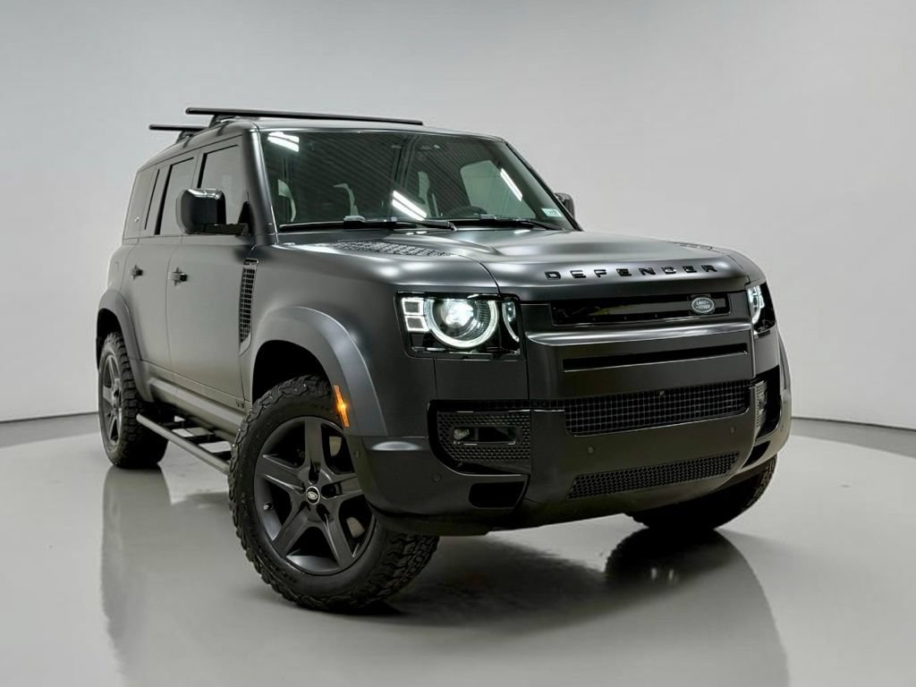 Used 2023 Land Rover Defender 110 V8 AWD/4WD image 7