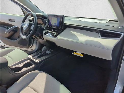 New 2026 Toyota Corolla Cross L image 30