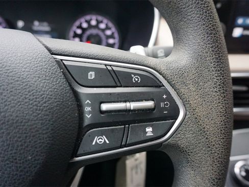 Used 2023 Hyundai Santa Fe SE image 9