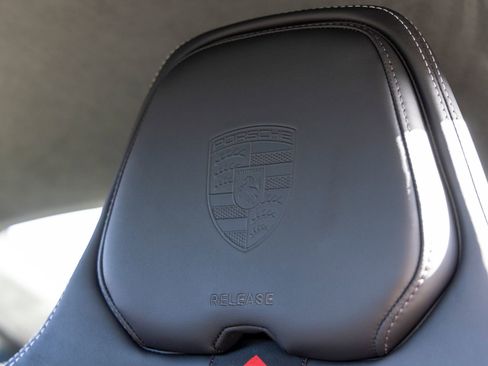 Certified 2025 Porsche 911 GT3 RWD image 37