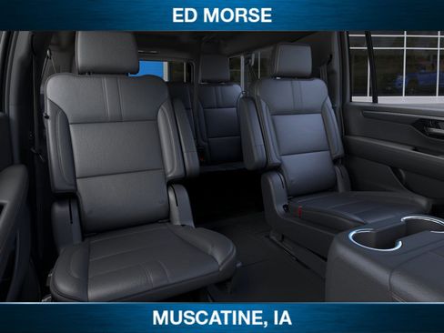 New 2026 Chevrolet Suburban RST image 17