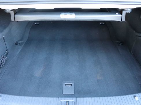 Used 2014 Mercedes-Benz E 350 Sedan image 24