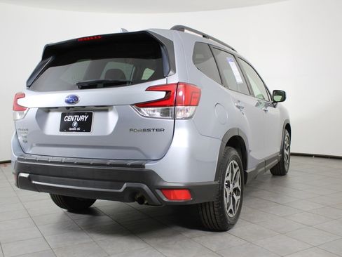 Used 2021 Subaru Forester Premium w/ Popular Package #1 image 9