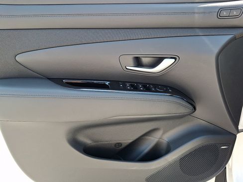 Used 2025 Hyundai Tucson Limited AWD/4WD image 13