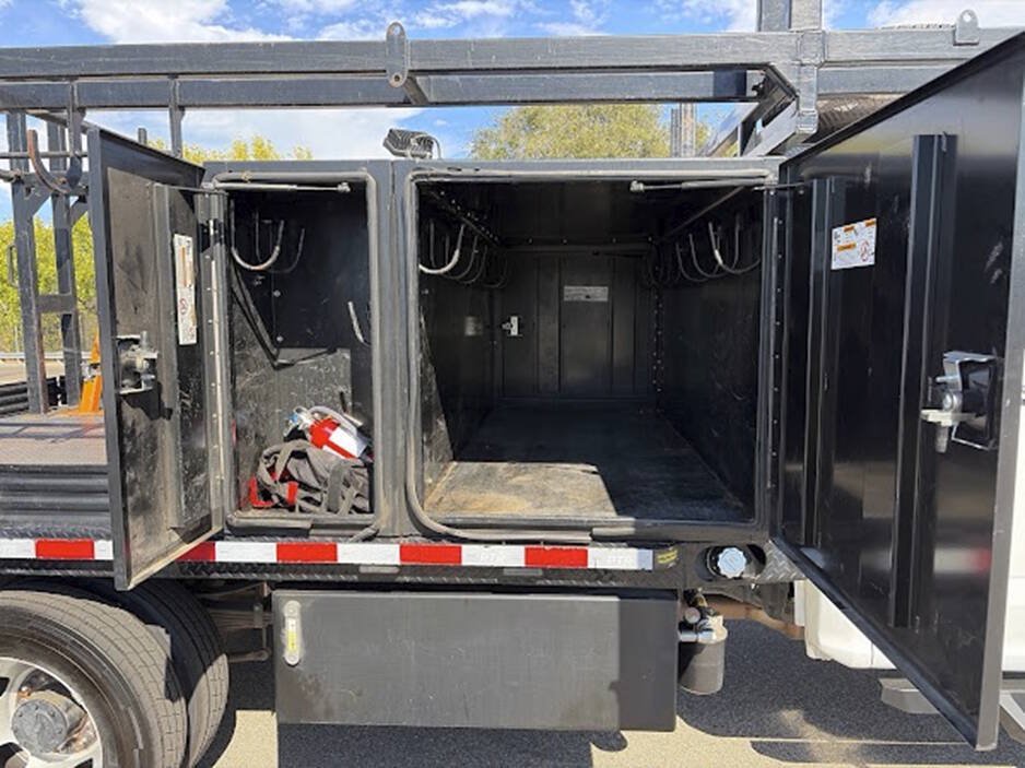 Used 2022 Ford F550 4x4 Crew Cab Super Duty w/ Power Equipment Group image 19