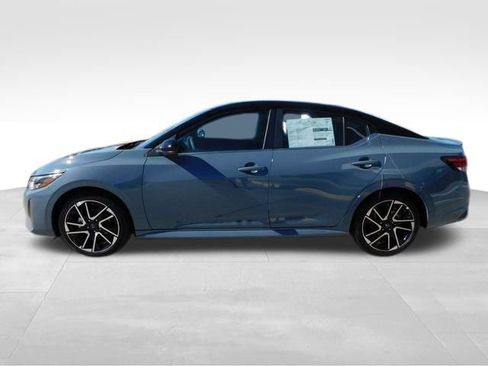 Used 2025 Nissan Sentra SR image 6