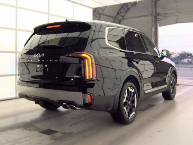 Used 2025 Kia Telluride EX X-Line AWD/4WD image 3