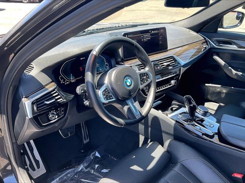 Used 2023 BMW 530e w/ M Sport Package RWD image 11