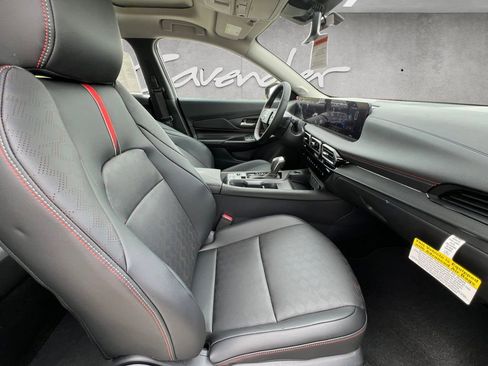 New 2026 Nissan Sentra SR FWD image 24