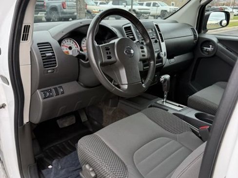 Used 2012 Nissan Xterra PRO-4X image 12