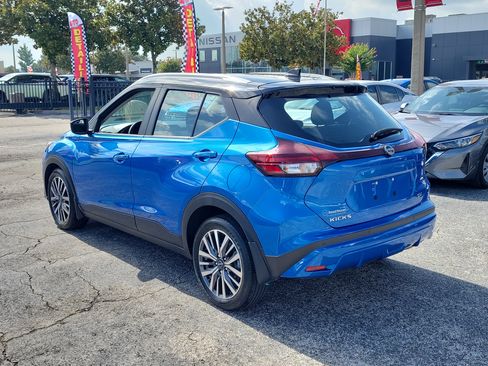 Certified 2024 Nissan Kicks SV FWD image 8