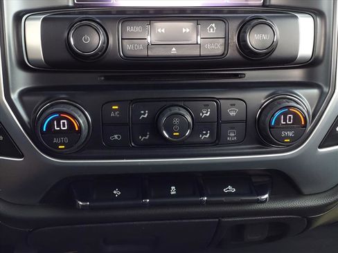 Used 2018 GMC Sierra 1500 SLT image 15