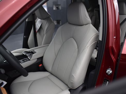 Used 2026 Toyota Grand Highlander Limited image 22