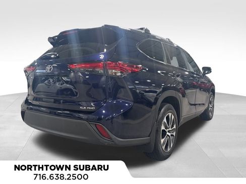 Used 2023 Toyota Highlander L image 18