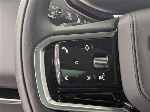 New 2025 Land Rover Range Rover Sport SE image 13