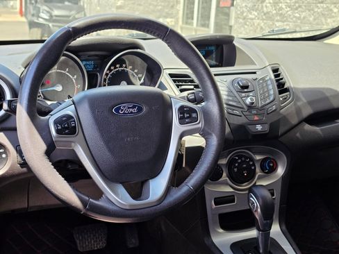 Used 2015 Ford Fiesta SE FWD image 8