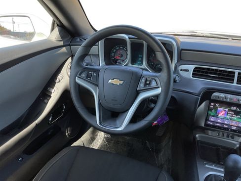 Used 2015 Chevrolet Camaro LS RWD image 11