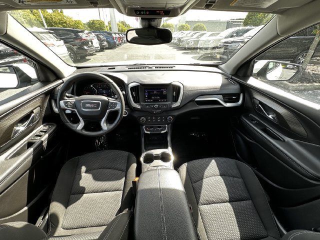 Used 2024 GMC Terrain SLE FWD image 16