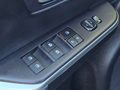 Used 2016 Toyota Camry SE w/ Moonroof Package FWD image 25