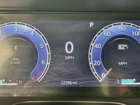 Used 2022 Jeep Grand Cherokee Overland AWD/4WD image 12