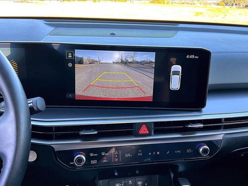 Certified 2025 Kia Sorento EX w/ Panoramic Sunroof Package image 23