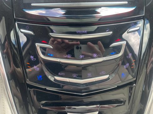 Used 2017 Cadillac Escalade Premium Luxury AWD/4WD image 21