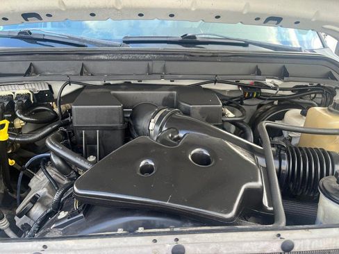 Used 2011 Ford F250 XL image 5