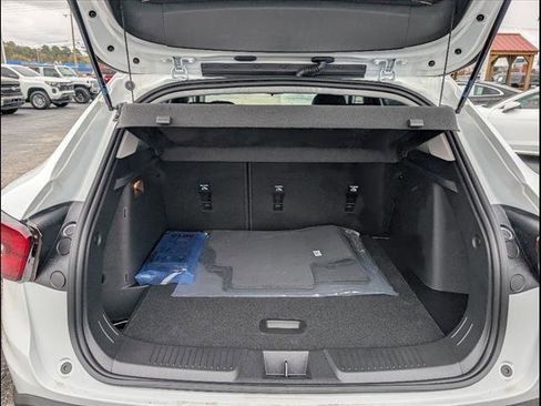 New 2026 Chevrolet Trax LT image 18