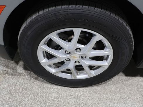 Used 2024 Chevrolet Equinox LT w/ Driver Convenience Package AWD/4WD image 8