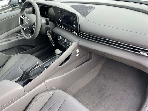 New 2026 Hyundai Elantra SE FWD image 27