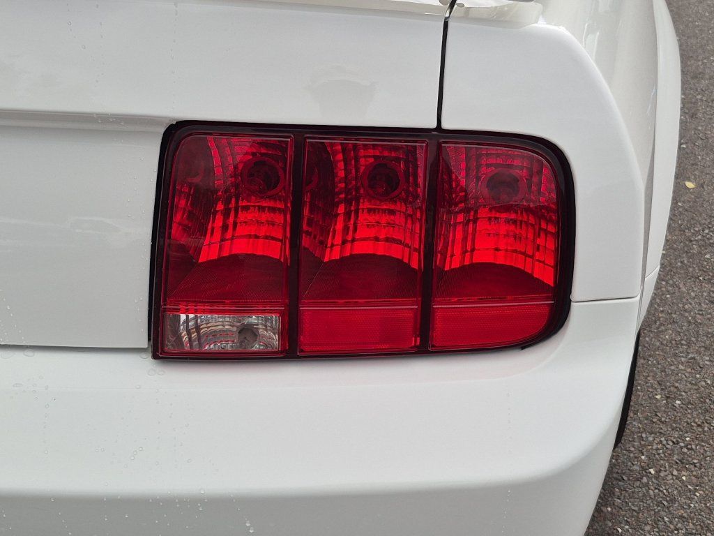Used 2007 Ford Mustang GT Premium RWD image 11