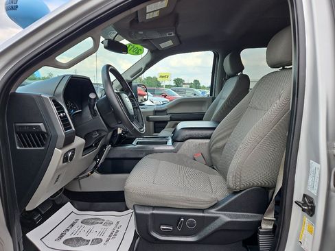 Used 2017 Ford F150 XLT w/ Equipment Group 302A Luxury AWD/4WD image 11