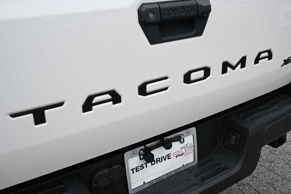 Used 2024 Toyota Tacoma SR AWD/4WD image 23