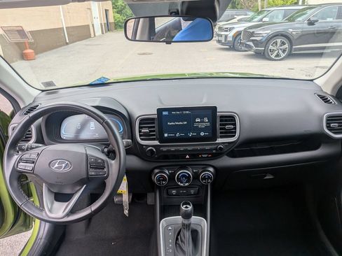 Certified 2023 Hyundai Venue SEL w/ Cargo Package FWD image 7