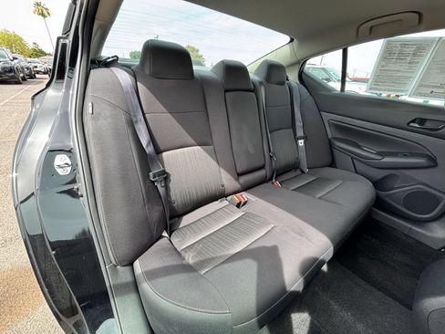 Used 2025 Nissan Altima 2.5 SV FWD image 39