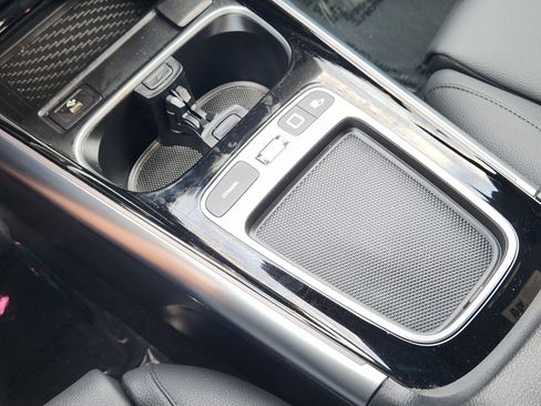 Used 2025 Mercedes-Benz GLA 250 4MATIC image 21