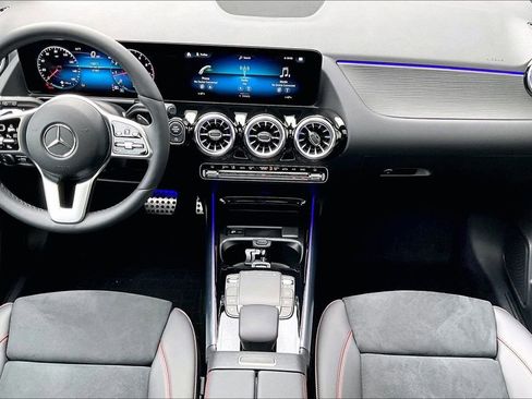 Certified 2023 Mercedes-Benz GLA 250 4MATIC image 24