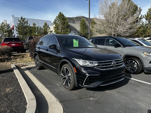 Used 2022 Volkswagen Tiguan SEL R-Line image 2