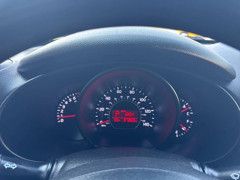 Used 2018 Kia Soul FWD image 31