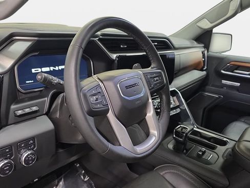 Used 2023 GMC Sierra 1500 Denali w/ Denali Reserve Package AWD/4WD image 14